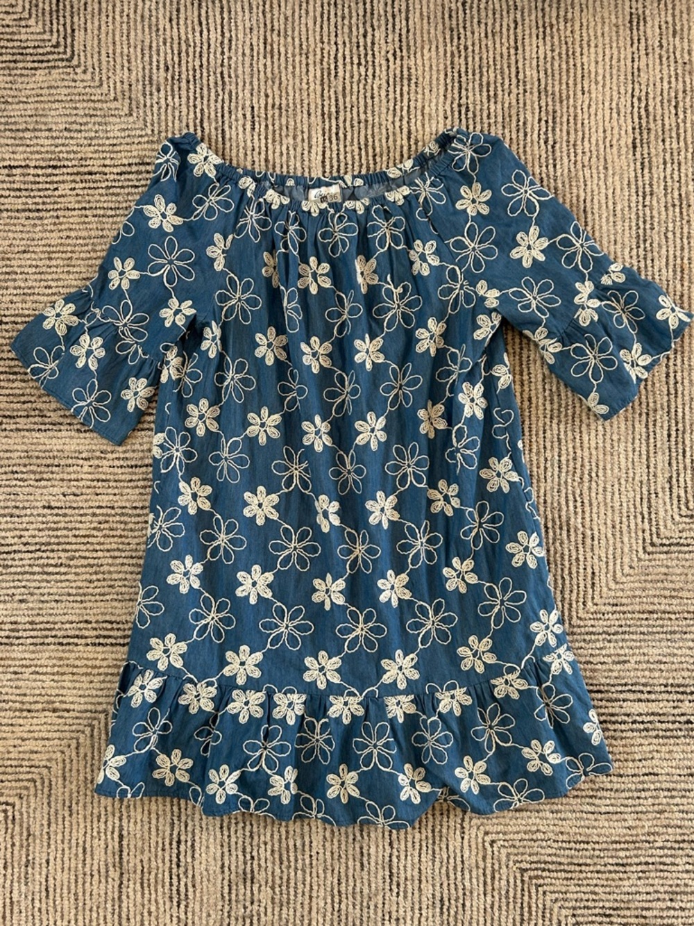Embroidered Blue Floral Ruffle Hem Dress Denim Chambray Size 14 Mod Retro Y2K